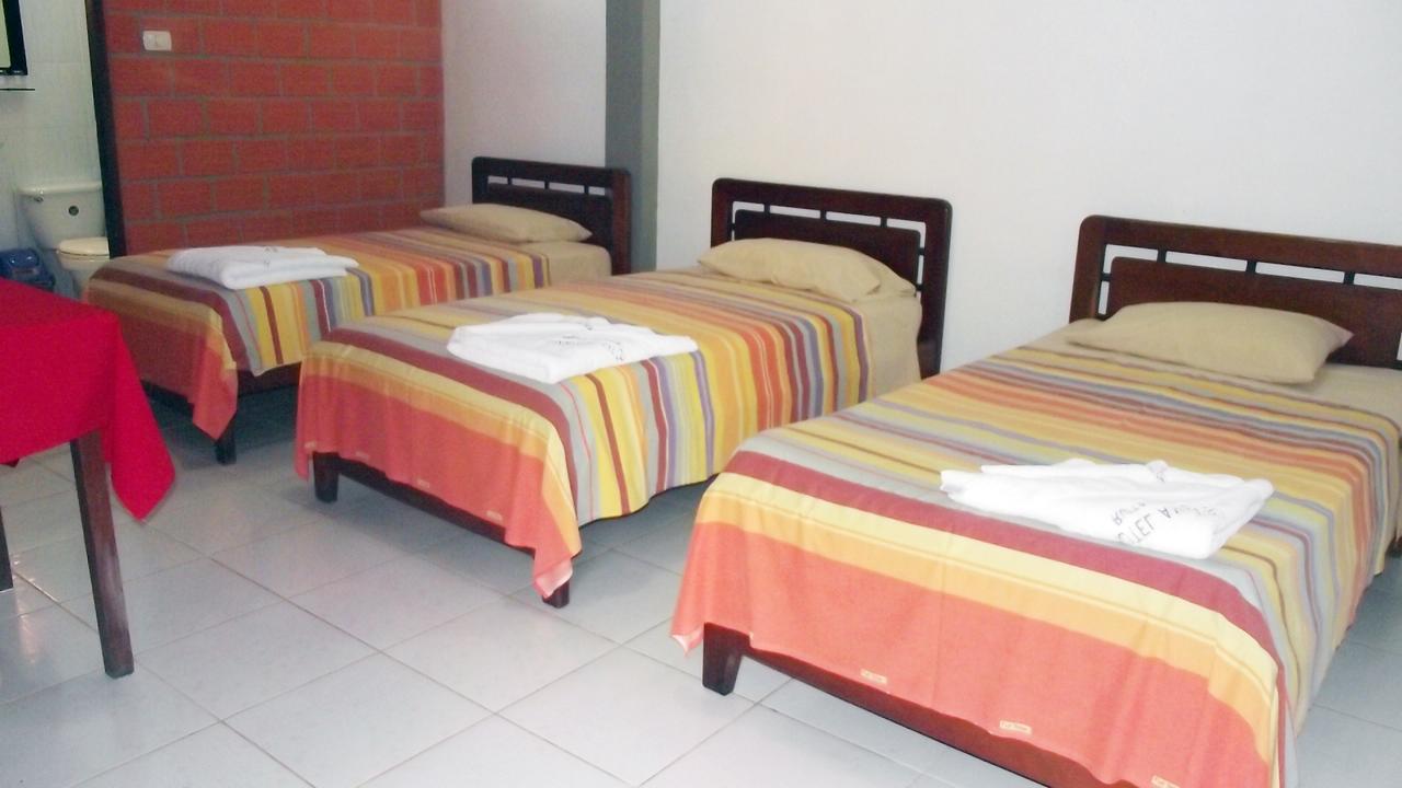 Hotel Ambaibo 루레나바케 외부 사진