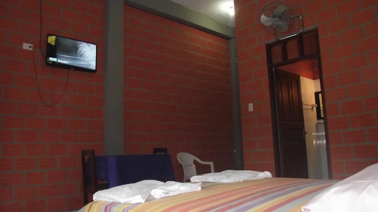 Hotel Ambaibo 루레나바케 외부 사진