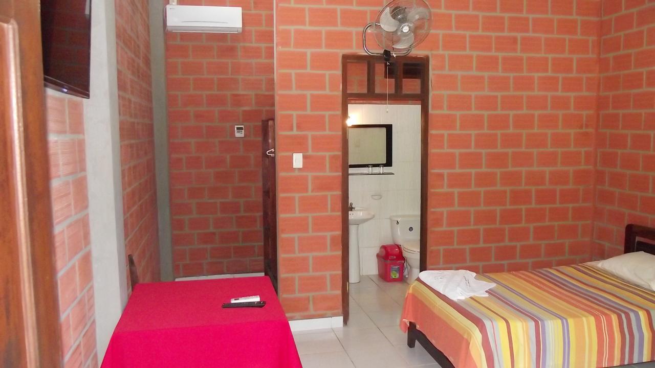 Hotel Ambaibo 루레나바케 외부 사진